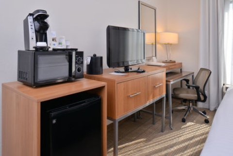 Holiday Inn Express and Suites New Orleans Airport, an IHG Hotel , LA 70087 near Louis Armstrong New Orleans International Airport  View Point 38