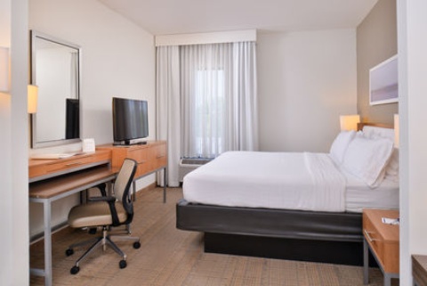 Holiday Inn Express and Suites New Orleans Airport, an IHG Hotel , LA 70087 near Louis Armstrong New Orleans International Airport  View Point 39