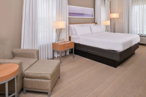 Holiday Inn Express and Suites New Orleans Airport, an IHG Hotel , LA 70087 near Louis Armstrong New Orleans International Airport  View Point 40