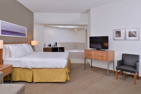 Holiday Inn Express and Suites New Orleans Airport, an IHG Hotel , LA 70087 near Louis Armstrong New Orleans International Airport  View Point 51