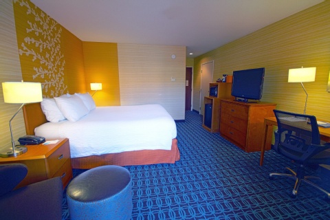 Fairfield Inn and Suites by Marriott San Jose Airport , CA 95112 near Norman Y. Mineta San Jose Intl Airport View Point 16