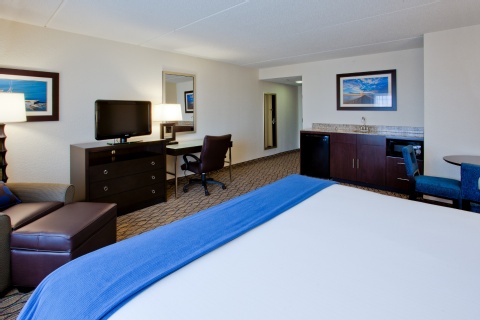 Holiday Inn Express Baltimore-Bwi Airport West Hotel  , MD 21076 near Baltimore-washington International Thurgood Marshall Airport View Point 37