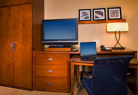 Courtyard by Marriott Indianapolis Airport , IN 46241 near Indianapolis International Airport View Point 22