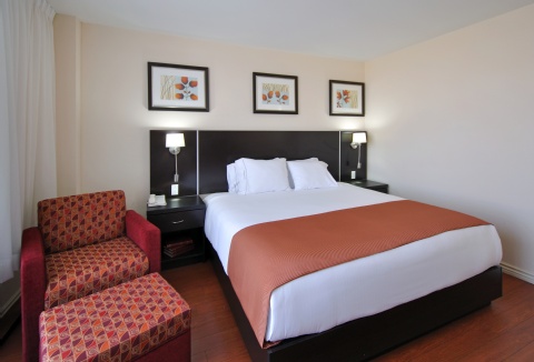 Holiday Inn & Suites Montreal Airport , QC H8T 1A6 near Montreal-Pierre Elliott Trudeau Int. Airport View Point 29