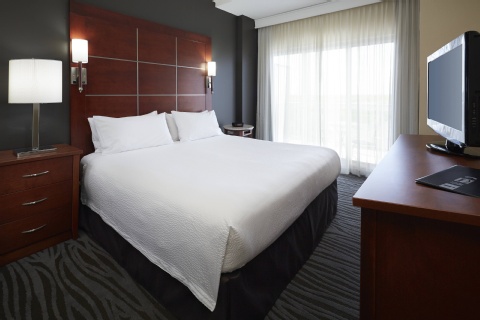 Residence Inn by Marriott Montreal Airport , QC H4M2Z5 near Montreal-Pierre Elliott Trudeau Int. Airport View Point 26