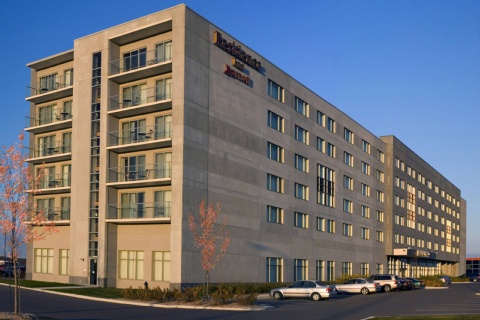 Residence Inn by Marriott Montreal Airport , QC H4M2Z5 near Montreal-Pierre Elliott Trudeau Int. Airport View Point 29