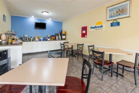 Days Inn by Wyndham Kansas City International Airport , MO 64153 near Kansas City International Airport View Point 3