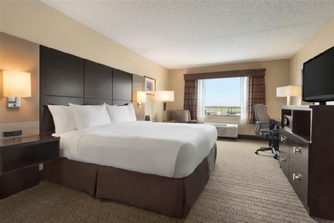 DoubleTree by Hilton Hotel Wichita Airport , KS 67209-1941 near Wichita Dwight D. Eisenhower National Airport View Point 18