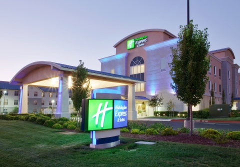 Holiday Inn Express & Suites Sacramento Airport Natomas , CA 95834 near Sacramento International Airport View Point 3