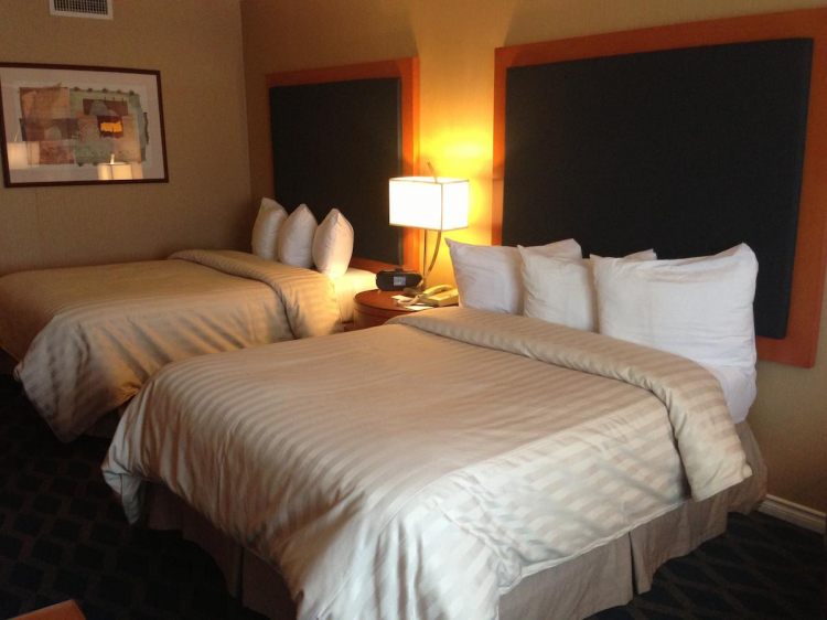 Executive Hotel Vancouver Airport Richmond BC YVR Airport - Stay Park Travel