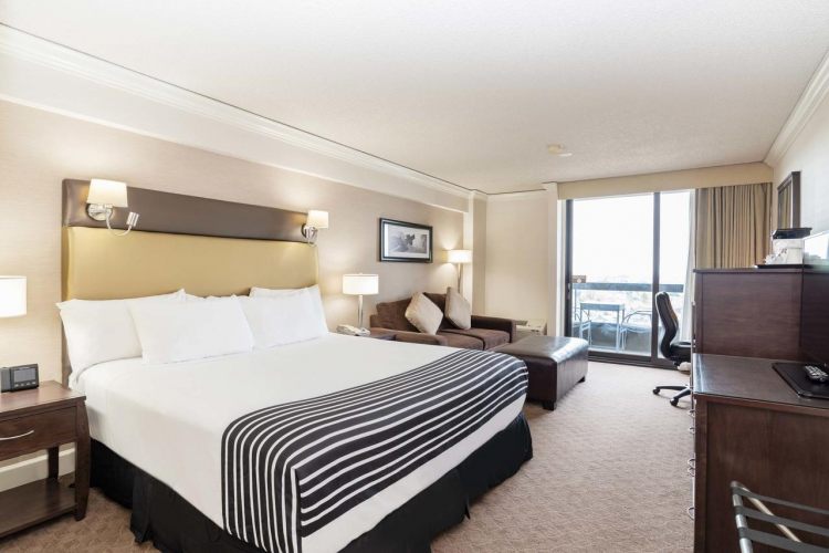 Sandman Signature Vancouver Airport Hotel & Resort , BC V6X 2M9 near Vancouver International Airport View Point 4