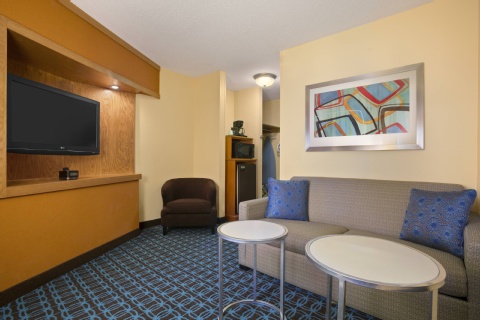 Fairfield Inn & Suites Minneapolis-St. Paul Airport , MN 55120 near Minneapolis-saint Paul International Airport (wold-chamberlain Field) View Point 23