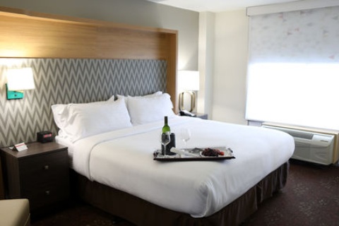 Holiday Inn O'Hare Area, an IHG Hotel , IL 60631 near Ohare International Airport View Point 49