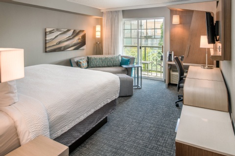 Courtyard by Marriott Portland North , OR 97217 near Portland International Airport View Point 21