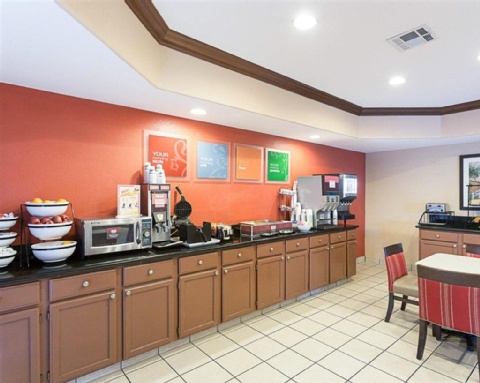 Comfort Inn Marrero - New Orleans West , LA 70072 near Louis Armstrong New Orleans International Airport  View Point 12