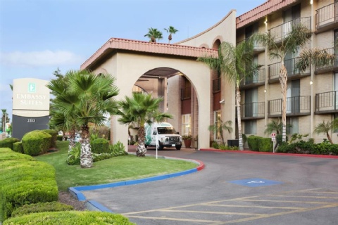 Embassy Suites Phoenix Airport At 24Th Street