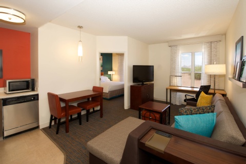 Residence Inn by Marriott Phoenix Airport , AZ 85008 near Sky Harbor International Airport View Point 20