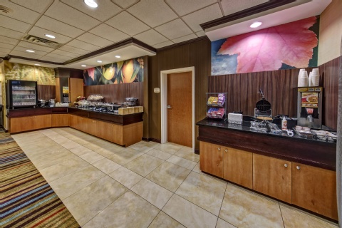 Fairfield Inn and Suites by Marriott Oklahoma City Airport , OK 73108 near Will Rogers World Airport View Point 12