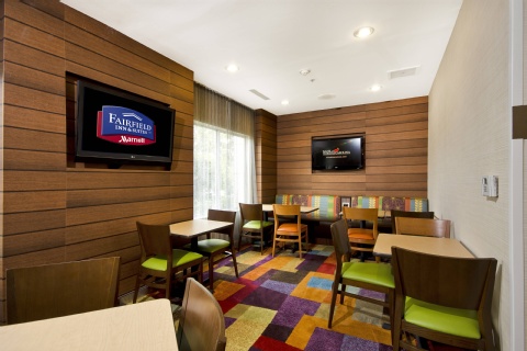 Fairfield Inn & Suites Raleigh-Durham Airport/Research Triangle Park , NC 27560 near Raleigh-durham International Airport View Point 12