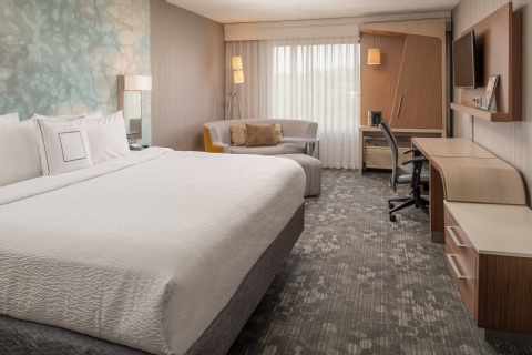 Courtyard by Marriott Portland Airport , OR 97220 near Portland International Airport View Point 21