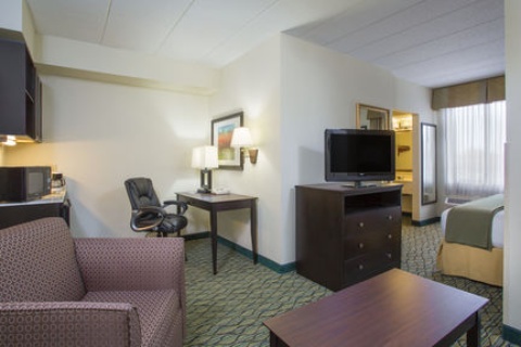 Holiday Inn Express Hotel & Suites Columbus Airport, an IHG Hotel , OH 43230 near Port Columbus International Airport View Point 19