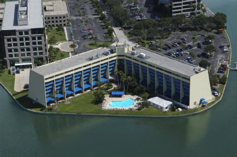 Doubletree By Hilton Tampa Rocky Point Waterfront