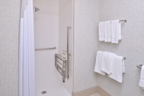 Holiday Inn Express & Suites Omaha Airport, an IHG Hotel , NE 51510 near Eppley Airfield View Point 4