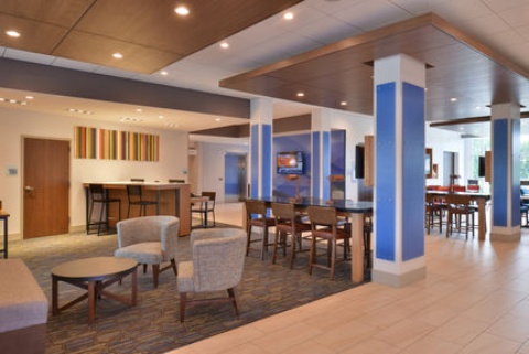 Holiday Inn Express & Suites Omaha Airport, an IHG Hotel , NE 51510 near Eppley Airfield View Point 12