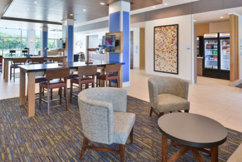 Holiday Inn Express & Suites Omaha Airport, an IHG Hotel , NE 51510 near Eppley Airfield View Point 17