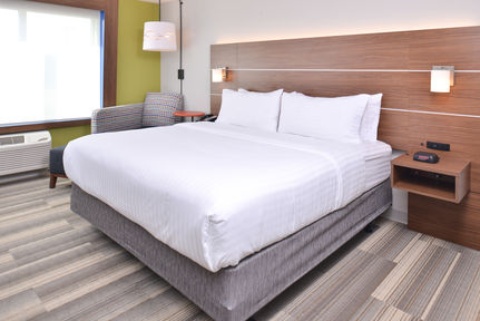 Holiday Inn Express & Suites Omaha Airport, an IHG Hotel , NE 51510 near Eppley Airfield View Point 19