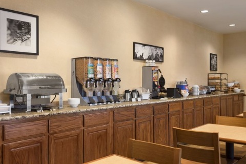 Country Inn & Suites by Radisson, Omaha Airport , NE 51510 near Eppley Airfield View Point 5