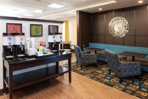 Hampton Inn & Suites Cleveland-Airport/Middleburg Heights , OH 44130 near Cleveland Hopkins International Airport View Point 11