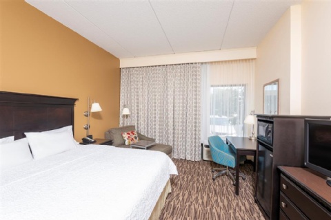 Hampton Inn & Suites Cleveland-Airport/Middleburg Heights , OH 44130 near Cleveland Hopkins International Airport View Point 12