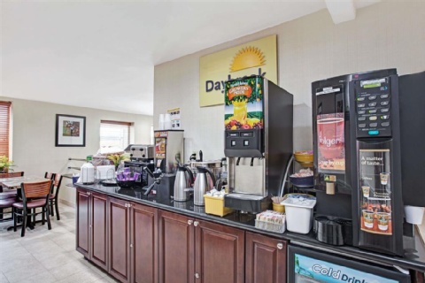 Days Inn by Wyndham Jamaica / JFK Airport , NY 11434 near John F Kennedy Intl Airport View Point 3