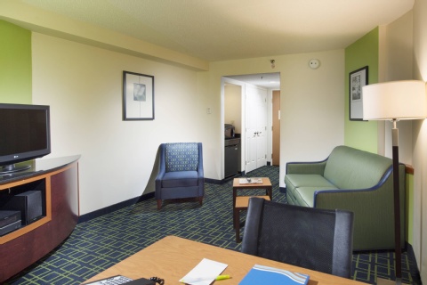 Fairfield Inn & Suites by Marriott Charleston Airport/Convention Center , SC 29418 near Charleston International Airport / Charleston Afb View Point 17