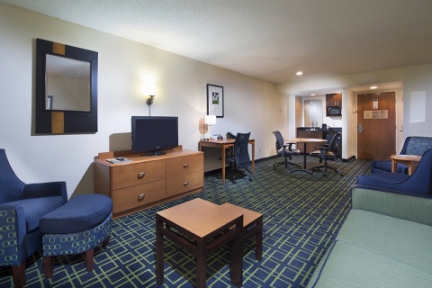 Fairfield Inn & Suites by Marriott Charleston Airport/Convention Center , SC 29418 near Charleston International Airport / Charleston Afb View Point 19