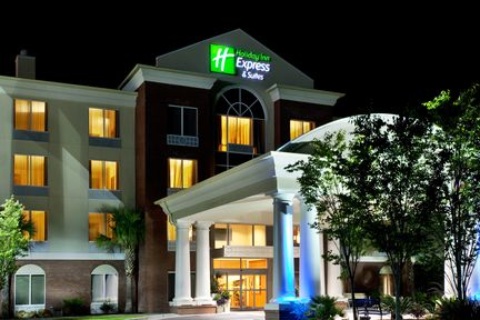 Holiday Inn Express & Suites Charleston North