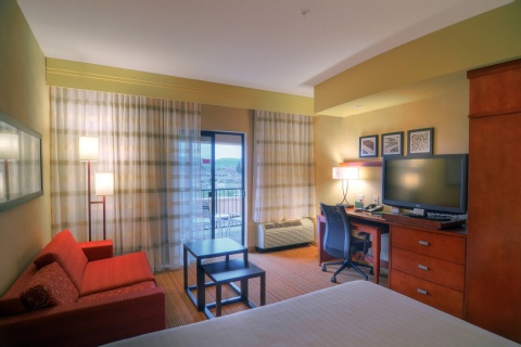 Courtyard by Marriott Medford Airport , OR 97504 near Rogue Valley International-medford Airport View Point 18