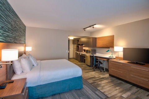 TownePlace Suites Miami Airport , FL 33126 near Miami International Airport View Point 24