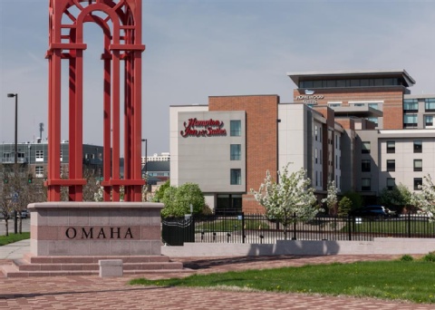 Hampton Inn & Suites Omaha-Downtown , NE 68102 near Eppley Airfield View Point 3