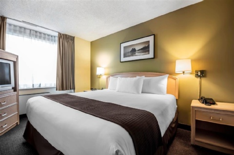 Best Western Plus Vancouver Airport , BC V6P 6L6 near Vancouver International Airport View Point 28