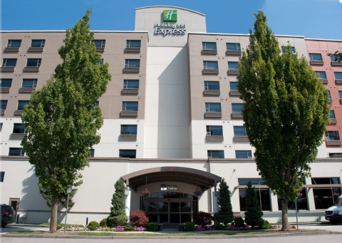 Holiday Inn Express Vancouver Airport , BC V6X 1S3 near Vancouver International Airport View Point 13