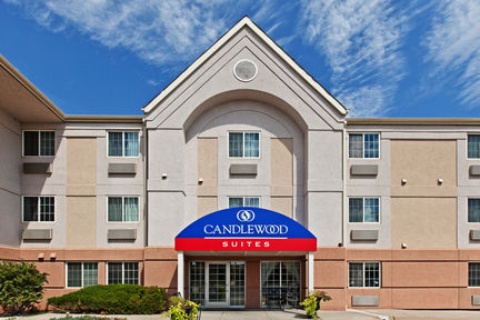 Sonesta Simply Suites Wichita Airport