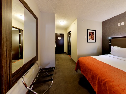 Holiday Inn Express Hotel & Suites - Edmonton International Airport, an IHG Hotel , AB T9E 8E2 near Edmonton International Airport View Point 114