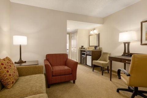 Country Inn & Suites by Radisson, Calgary-Airport, AB , AB T2E8V8 near Calgary International Airport View Point 12