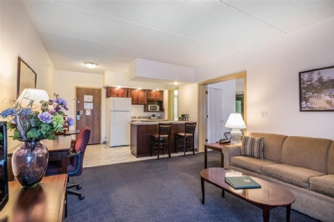 Quality Inn & Suites Albany Airport , NY 12110-2505 near Albany International Airport View Point 20