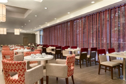 DoubleTree by Hilton Hotel Toronto Airport West , ON L4W 2L2 near Toronto Pearson Airport View Point 12