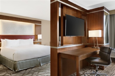 DoubleTree by Hilton Hotel Toronto Airport West , ON L4W 2L2 near Toronto Pearson Airport View Point 21