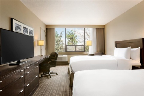 DoubleTree by Hilton Hotel Toronto Airport West , ON L4W 2L2 near Toronto Pearson Airport View Point 25