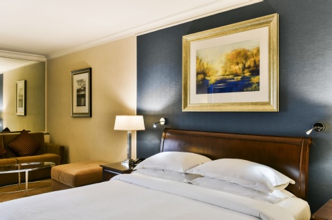 Sheraton Skyline Hotel London Heathrow ,  UB3 5BP near Heathrow Airport View Point 28